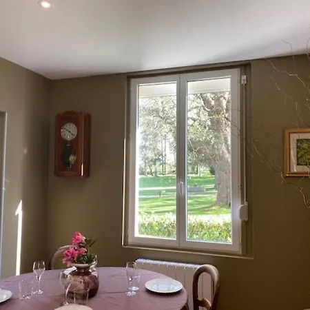 Au Domaine Du Mesnil