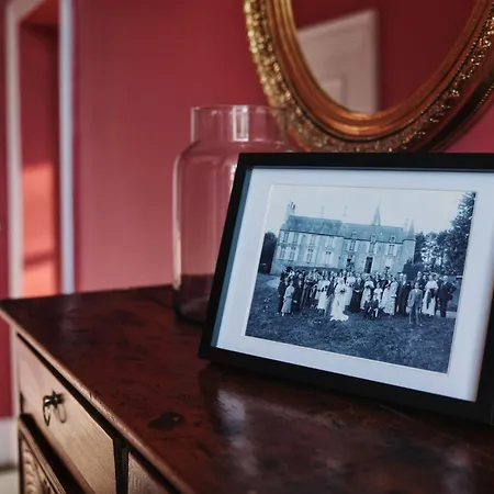 Au Domaine Du Mesnil *